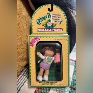 Cabbage Patch Poseable Figure "Eartha Hope" - 1984 Vintage First Edition